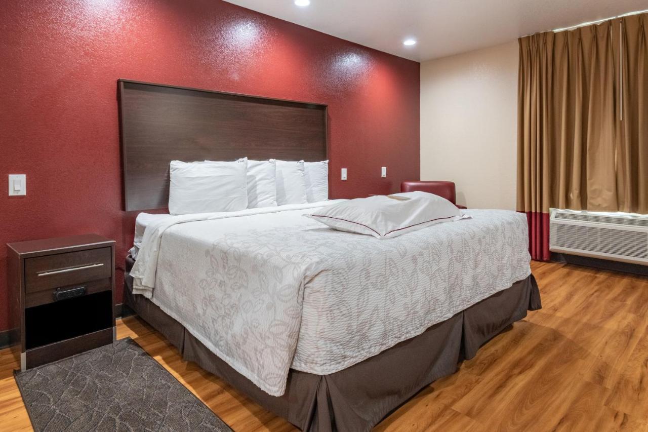 Red Roof Inn Plus+ Fort Worth - Burleson Exterior photo