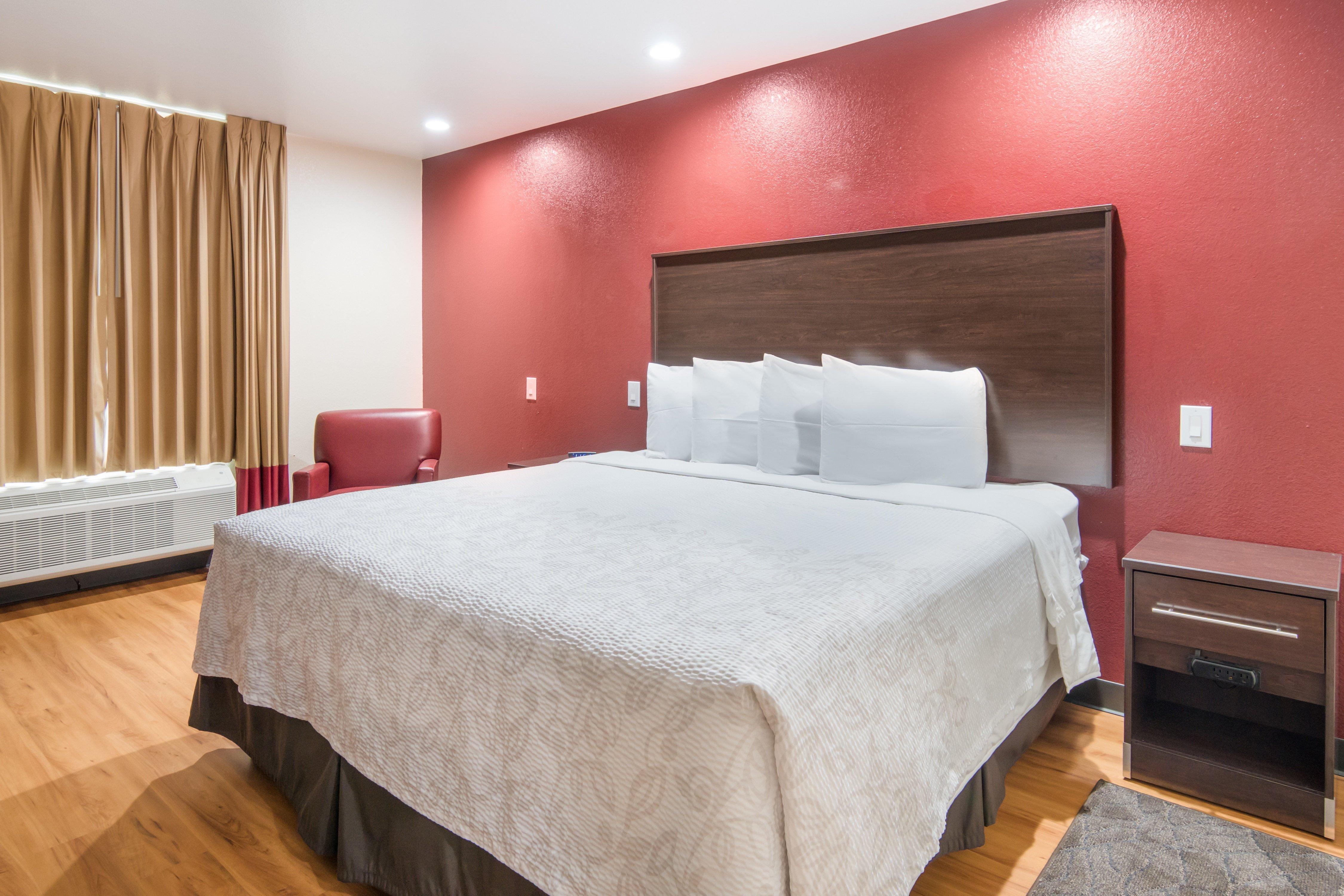 Red Roof Inn Plus+ Fort Worth - Burleson Exterior photo